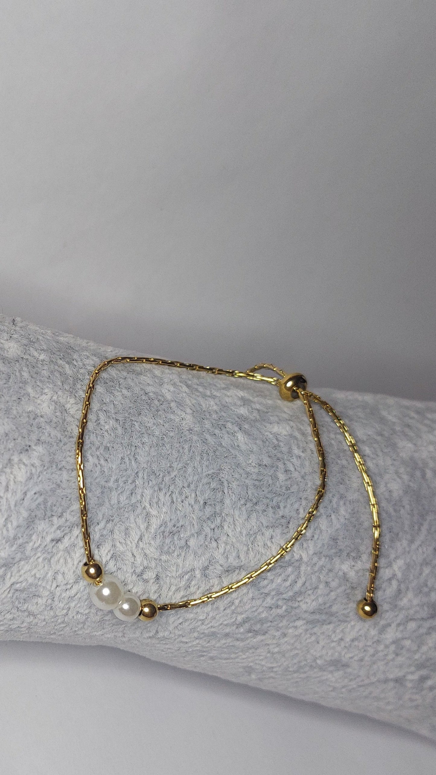 Pearl & Gold Adjustable Bracelet