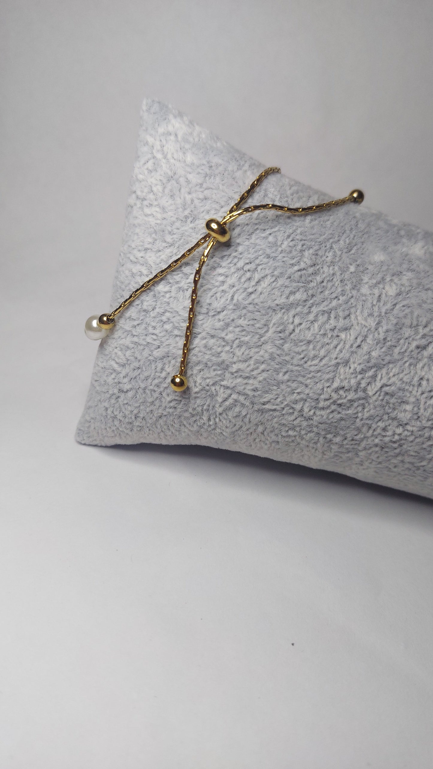 Pearl & Gold Adjustable Bracelet