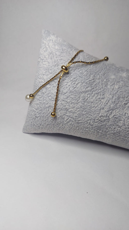 Pearl & Gold Adjustable Bracelet